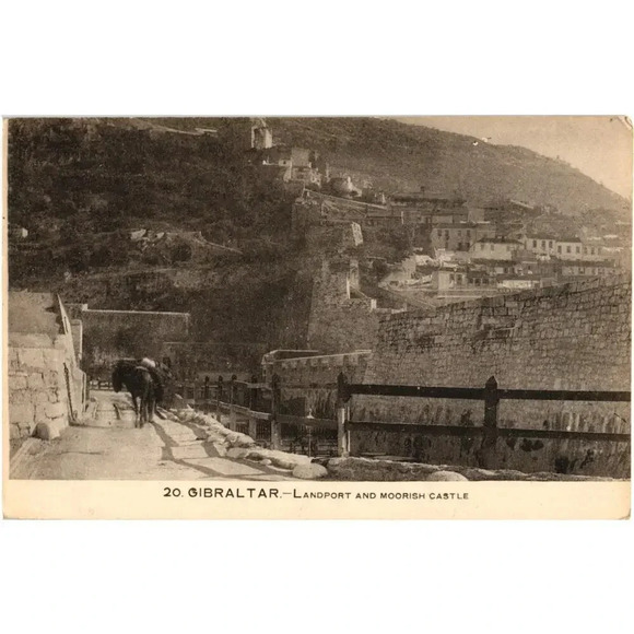 20. Gibraltar Landport and Moorish Castle Postcard - Picture 1 of 2